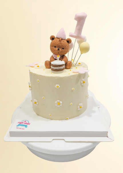 Buttercream Bear Newborn Cake