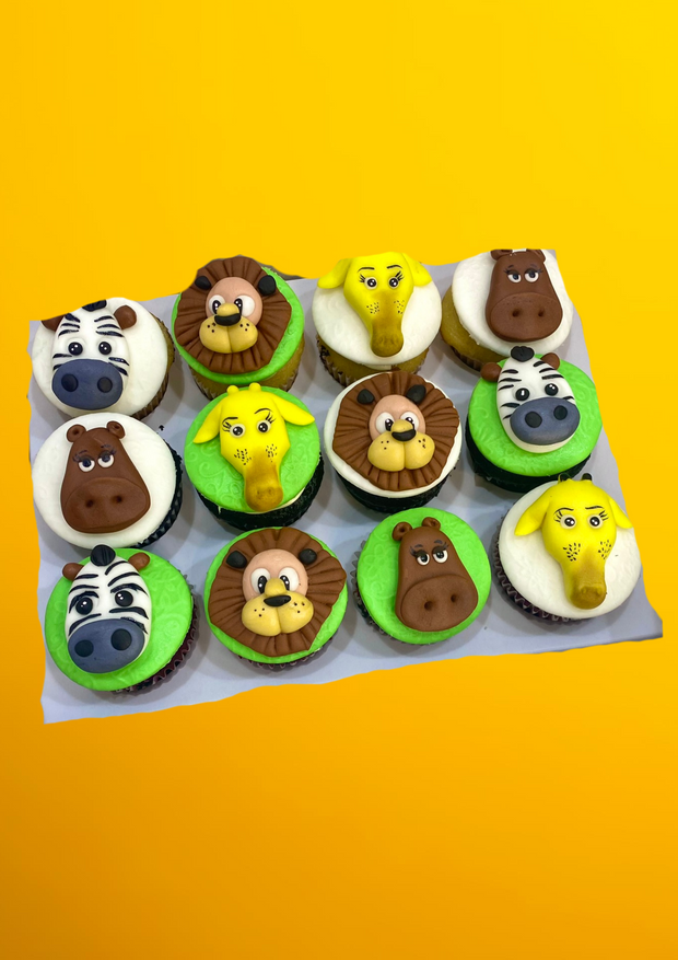 <h4>CUSTOM <em>CUP</em><em><strong>CAKES</strong></em></h4>