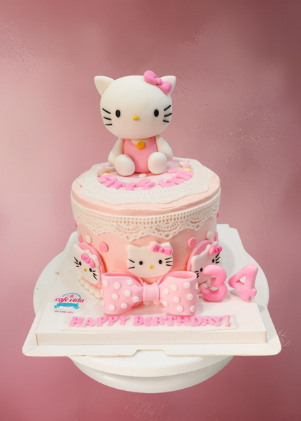 Hello Kitty Cake