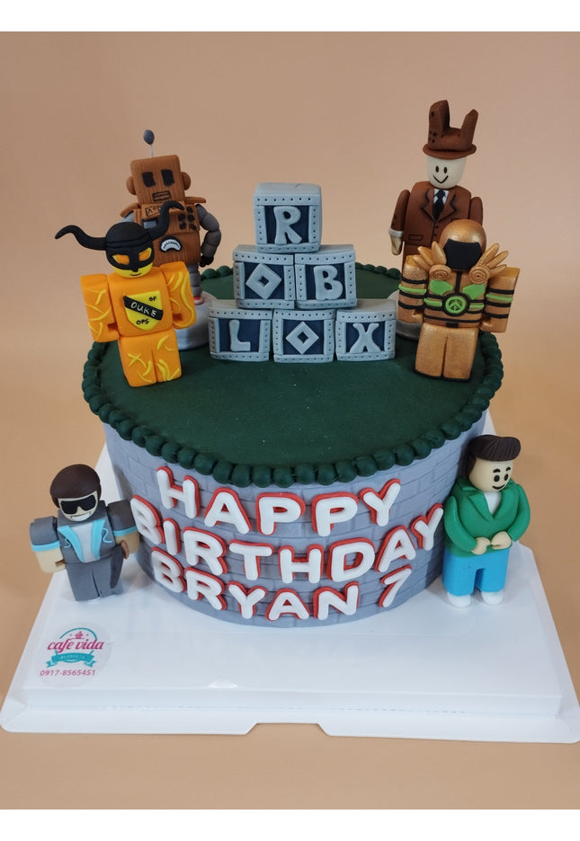 Roblox Cake with characters and blocks